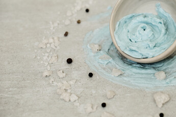 UNDER ARM BRIGHTENING SCRUB